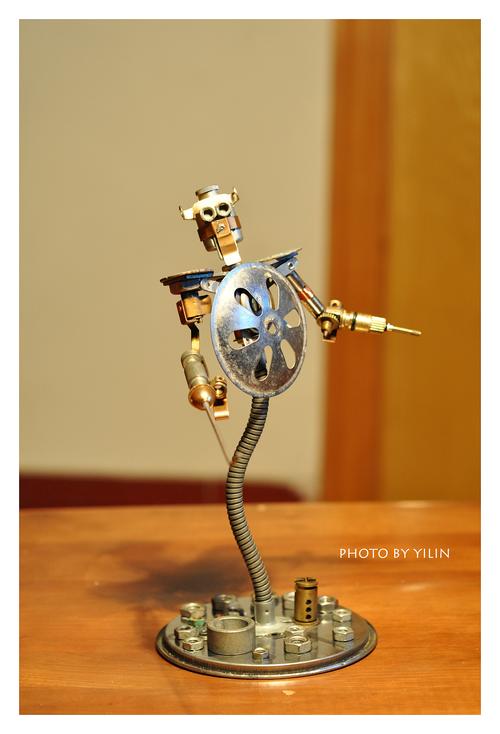 《diy-廢舊零件機(jī)器人》